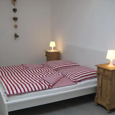 Jordanshof Rot * Xanten